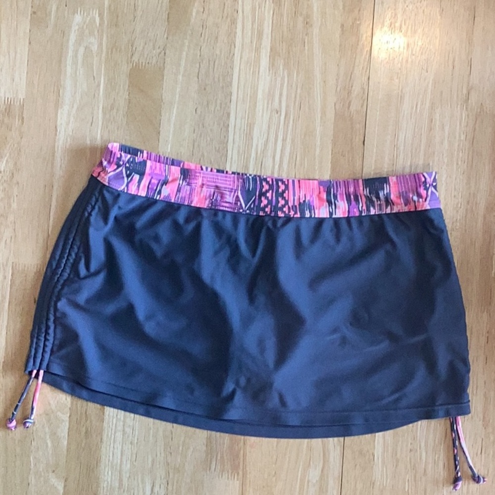 Xhilaration swim shorts, Size Large, like new